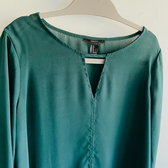 Forever 21 Green Chiffon Blouse - Picture 2 of 4